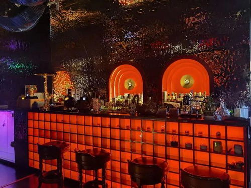原地逛遍通惠河畔 甜點、飲品與慢搖時光——盡在Young Bar